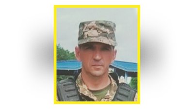 На Чернігівщині попрощались із п'ятьма захисниками України, трьох із них вважали зниклими безвісти На Чернігівщині попрощались із п'ятьма захисниками України, трьох із них вважали зниклими безвісти