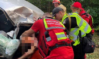 На Черкащині в ДТП травми отримали п'ятеро людей: з них двоє дітей На Черкащині в ДТП травми отримали п'ятеро людей: з них двоє дітей