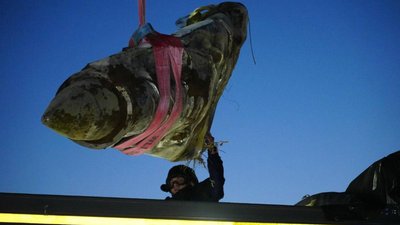 На Житомирщині знешкодили 500-кілограмову бойову частину російської ракети "Кинджал" На Житомирщині знешкодили 500-кілограмову бойову частину російської ракети "Кинджал"