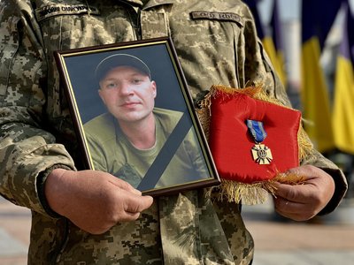 З бійцями Олександром Нагайцем, Павлом Кузьмичем та Антоном Кравченком попрощалися у Рівному З бійцями Олександром Нагайцем, Павлом Кузьмичем та Антоном Кравченком попрощалися у Рівному