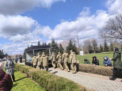 На Черкащині поховали захисника Володимира Раченка На Черкащині поховали захисника Володимира Раченка