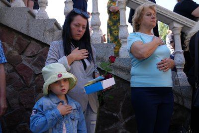 Хвилина мовчання, виконання гімну України, Івано-Франківськ Хвилина мовчання, виконання гімну України, Івано-Франківськ