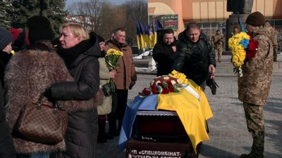 З 25-річним лейтенантом Володимиром Вітруком попрощалися у Рівному З 25-річним лейтенантом Володимиром Вітруком попрощалися у Рівному