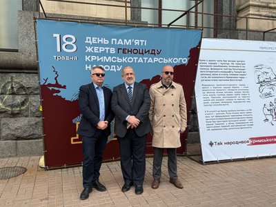 "QIRIM İÇÜN" — Kıyivde Qırımtatar halqı ve yarımada içün küreş aqqında sergi açıldı "QIRIM İÇÜN" — Kıyivde Qırımtatar halqı ve yarımada içün küreş aqqında sergi açıldı