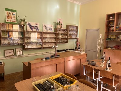 STEM-лабораторія у Чернівецькому ліцеї № 3 STEM-лабораторія у Чернівецькому ліцеї № 3