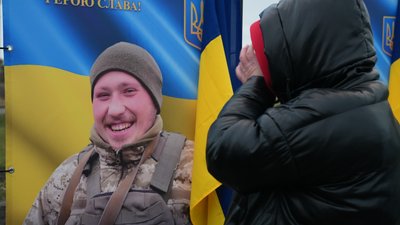 У Старому селі відкрили Алею Слави полеглих захисників У Старому селі відкрили Алею Слави полеглих захисників
