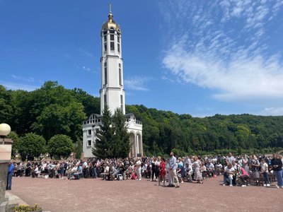духовний центр, Зарваниця, дзвіниця, прочани духовний центр, Зарваниця, дзвіниця, прочани