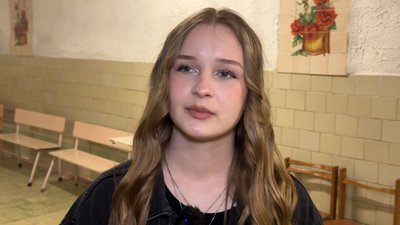 Молитва і музика під час атаки на Луцьк: студенти волинського коледжу зворушили мережу співом в укритті Молитва і музика під час атаки на Луцьк: студенти волинського коледжу зворушили мережу співом в укритті