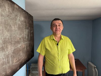 "Те саме може зробити кожен українець". Винахідник з Кривого Рогу створив термокапсулу, де можна зігрітися без опалення "Те саме може зробити кожен українець". Винахідник з Кривого Рогу створив термокапсулу, де можна зігрітися без опалення