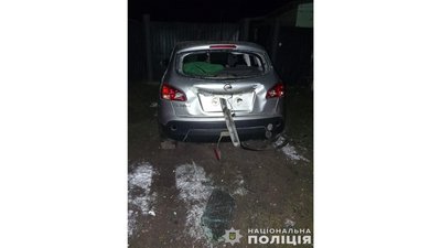 Пошкоджені приватні будинки та авто: російські війська атакували ударними дронами Чернігівщину Пошкоджені приватні будинки та авто: російські війська атакували ударними дронами Чернігівщину