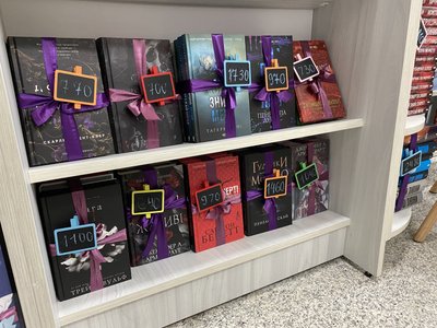 "Скоро Різдво": які книги в подарунок обирають полтавці "Скоро Різдво": які книги в подарунок обирають полтавці