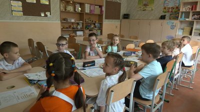 "Не потрібно цілий день сидіти": у Черкасах для дітей проводять безоплатну підготовку до першого класу "Не потрібно цілий день сидіти": у Черкасах для дітей проводять безоплатну підготовку до першого класу