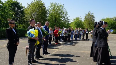 У Житомирі вшановують пам'ять жертв політичних репресій У Житомирі вшановують пам'ять жертв політичних репресій