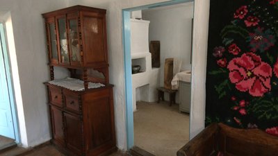 «Справжня родзинка місцевої архітектури»: ветеран створив етномузей у 150-річній хаті на Хмельниччині «Справжня родзинка місцевої архітектури»: ветеран створив етномузей у 150-річній хаті на Хмельниччині