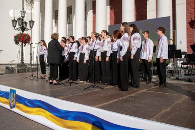 В Одесі на Біржовій площі відбувся концерт до Дня Конституції України: фоторепортаж В Одесі на Біржовій площі відбувся концерт до Дня Конституції України: фоторепортаж
