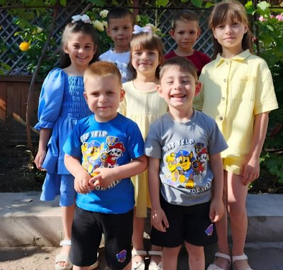 Діти-сироти та діти, які позбавлені батьківського піклування у родині Караченцевих Діти-сироти та діти, які позбавлені батьківського піклування у родині Караченцевих