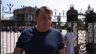 Героя України та аграрія з Чернігівщини Леоніда Яковишина поховали у мавзолеї, який він сам собі збудував при житті Героя України та аграрія з Чернігівщини Леоніда Яковишина поховали у мавзолеї, який він сам собі збудував при житті