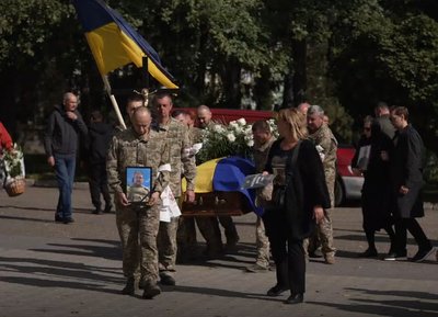 Прощання з військовослужбовцем з Буковини — Ярославом Левицьким Прощання з військовослужбовцем з Буковини — Ярославом Левицьким