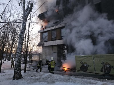 Пожежа на двох поверхах ресторана у саду Шевченка в Харкові Пожежа на двох поверхах ресторана у саду Шевченка в Харкові