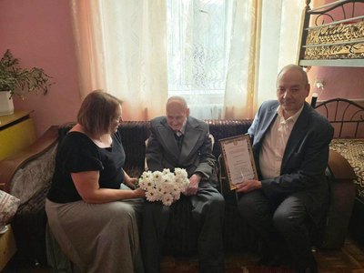 Майже півжиття за кермом: 100 років виповнилося жителю Рівненщини Майже півжиття за кермом: 100 років виповнилося жителю Рівненщини