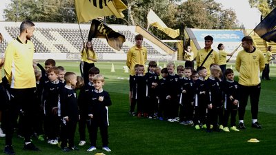 Вихованці дитячої футбольної академії ФК «Буковина» Вихованці дитячої футбольної академії ФК «Буковина»