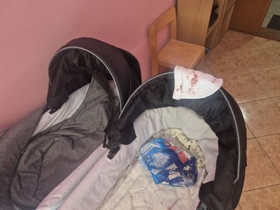 Реактивний “шахед” поранив немовлят і мам у “Центрі матері та дитини” в Сумах Реактивний “шахед” поранив немовлят і мам у “Центрі матері та дитини” в Сумах
