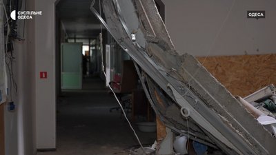 Замінили вікна, двері та ремонтують палати: як відновлюють пошкоджений пологовий будинок №5 в Одесі Замінили вікна, двері та ремонтують палати: як відновлюють пошкоджений пологовий будинок №5 в Одесі