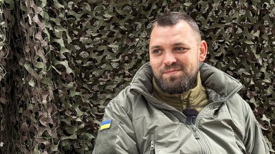 Головний сержант 1-го стрілецького батальйону 56-ї окремої мотопіхотної бригади Роман Донецька область 15 листопада 2024 року Головний сержант 1-го стрілецького батальйону 56-ї окремої мотопіхотної бригади Роман Донецька область 15 листопада 2024 року