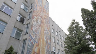 Мозаїка на 18 ліцеї: що робити з радянським мистецтвом у Вінниці Мозаїка на 18 ліцеї: що робити з радянським мистецтвом у Вінниці