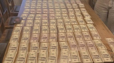 Намагалась продати автівки для Сил оборони – судитимуть жительку Хмельниччини Намагалась продати автівки для Сил оборони – судитимуть жительку Хмельниччини