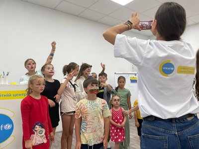 Програма розрахована як на старших дітей, так і на молодших Програма розрахована як на старших дітей, так і на молодших