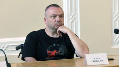 «Хода безбар'єрності» в центрі Луцька: перевіряли вулиці й будівлі на доступність для людей з інвалідністю «Хода безбар'єрності» в центрі Луцька: перевіряли вулиці й будівлі на доступність для людей з інвалідністю