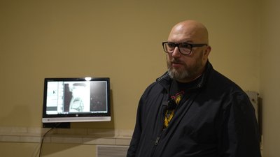 «Дрон йшов прямою траєкторією на вольєри»: росіяни атакували FPV-дроном службову собаку на прикордонні Чернігівщини «Дрон йшов прямою траєкторією на вольєри»: росіяни атакували FPV-дроном службову собаку на прикордонні Чернігівщини
