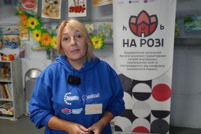 Сувеніри з ниток. Херсонці виготовили нитяних пташок для водіїв громадського транспорту Сувеніри з ниток. Херсонці виготовили нитяних пташок для водіїв громадського транспорту