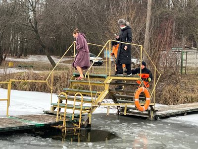 "Холодно, але кайфово": як вінничани купалися на Водохреща