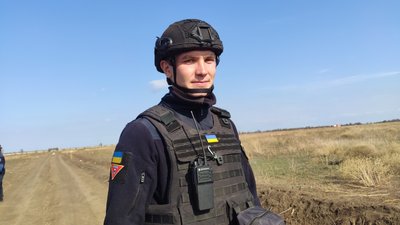 "Постійно рветься до роботи": мінно-пошукові собаки допомагають розміновувати Миколаївщину "Постійно рветься до роботи": мінно-пошукові собаки допомагають розміновувати Миколаївщину