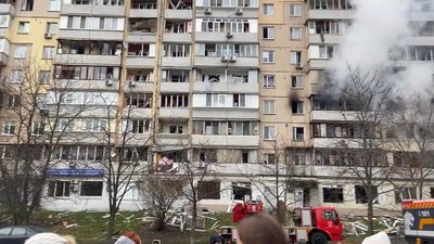 Майже 50 поранених і загиблі: Київ оговтується після повітряної атаки РФ Майже 50 поранених і загиблі: Київ оговтується після повітряної атаки РФ