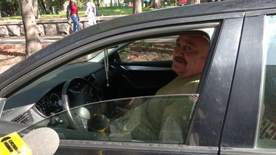 Перекрили проїзд частиною вулиці В'ячеслава Чорновола у Рівному Перекрили проїзд частиною вулиці В'ячеслава Чорновола у Рівному