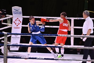 Черкаські боксери привезли дев'ять нагород із чемпіонату України Черкаські боксери привезли дев'ять нагород із чемпіонату України