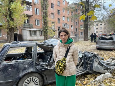 "Забрали найцінніше – життя". Що розповідають місцеві жителі про удар по п'ятиповерхівці у Кривому Розі