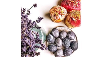 Піна для гоління, буряк, куркума чи вино. Як пофарбувати крашанки яскраво та екологічно – розповіли експертки з Дніпра Піна для гоління, буряк, куркума чи вино. Як пофарбувати крашанки яскраво та екологічно – розповіли експертки з Дніпра