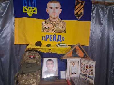 Загинув за дев’ять днів до 22-річчя: інтерв’ю матері бійця 3 штурмової бригади з Дніпропетровщини Ярослава Харченка Загинув за дев’ять днів до 22-річчя: інтерв’ю матері бійця 3 штурмової бригади з Дніпропетровщини Ярослава Харченка