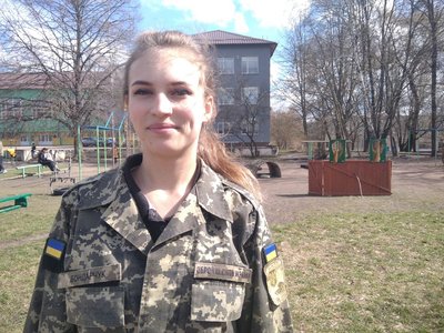 "Смуга перешкод": вихованці житомирської Школи юних десантників влаштували показові виступи "Смуга перешкод": вихованці житомирської Школи юних десантників влаштували показові виступи