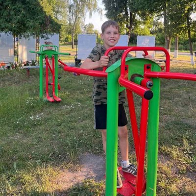 "Це моя маленька спортивна традиція": як в Андріяшівці на Сумщині діє “активний парк” "Це моя маленька спортивна традиція": як в Андріяшівці на Сумщині діє “активний парк”