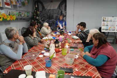 Янголята з вати та кутя під обстрілами: як Херсон відзначає різдвяно-новорічні свята