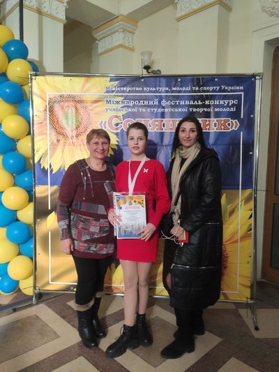 Підкорює серця грою на фортепіано. Переселенка з Херсонщини займається музикою в Дніпрі Підкорює серця грою на фортепіано. Переселенка з Херсонщини займається музикою в Дніпрі