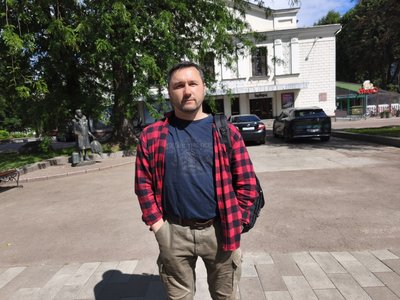 У Житомирі можуть демонтувати пам'ятник Ларіосіку: що кажуть в Інституті нацпам'яті, міськраді та історики У Житомирі можуть демонтувати пам'ятник Ларіосіку: що кажуть в Інституті нацпам'яті, міськраді та історики