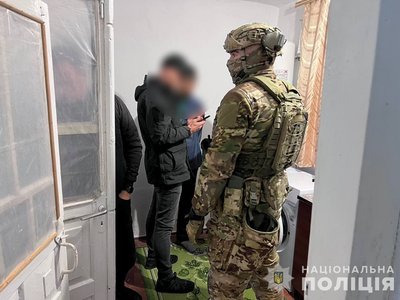 Жителя Вінниччини підозрюють в облаштуванні масштабної нарколабораторії Жителя Вінниччини підозрюють в облаштуванні масштабної нарколабораторії