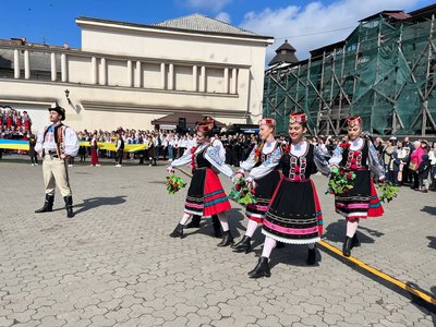 В Ужгороді розпочався міжнародний флешмоб "Хори за мир"