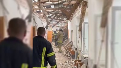 Армія РФ атакувала Рівне. Влучили в корпус навчального закладу Армія РФ атакувала Рівне. Влучили в корпус навчального закладу
